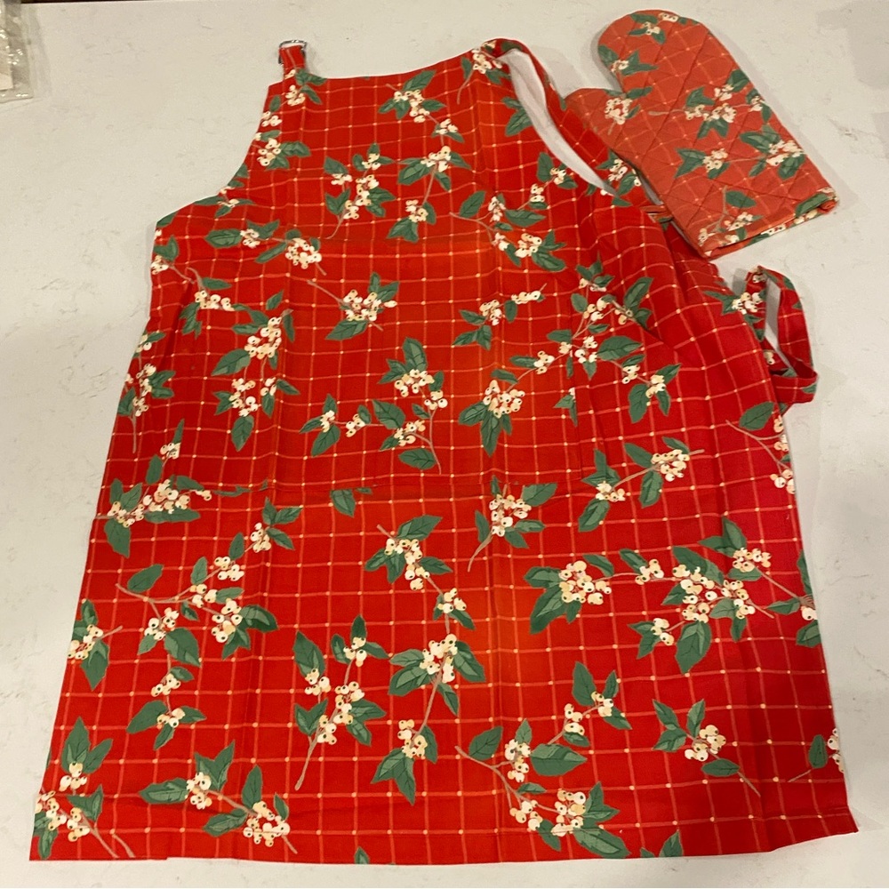 Crate & Barrel Red Holly Check Apron - Like New, 100% Cotton, One Size